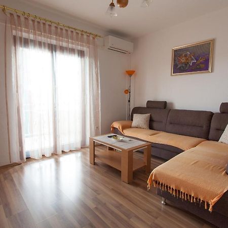 Apartments Ljerka Malinska Esterno foto