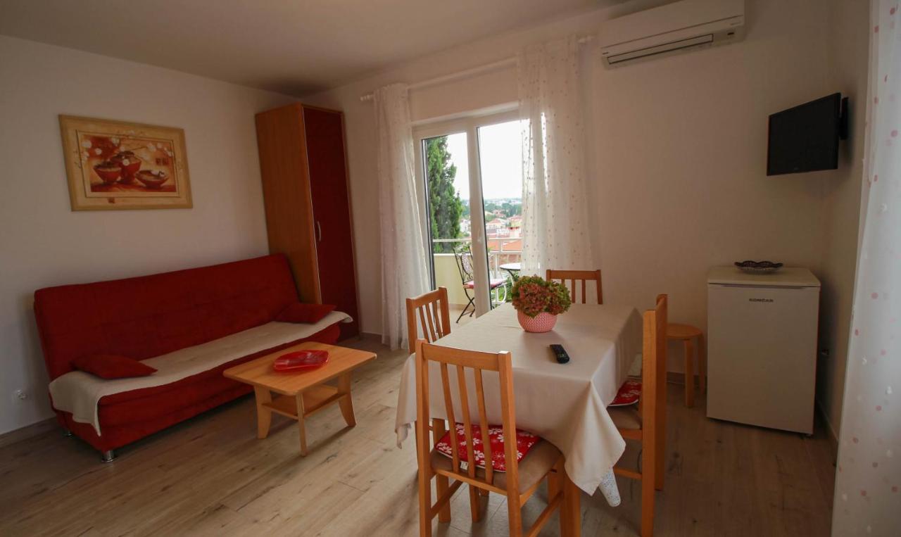 Apartments Ljerka Malinska Esterno foto